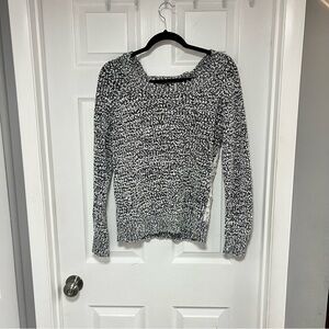 Wallpapher Monochrome Knit Sweater